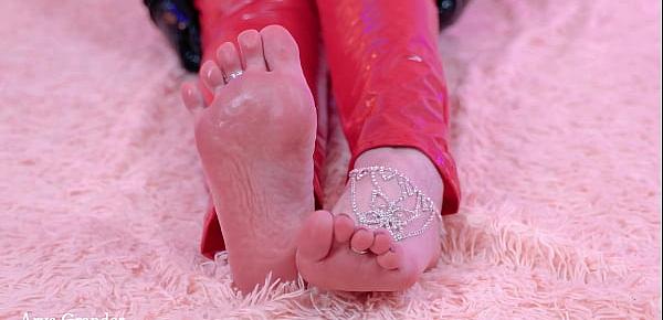 trendsBoobs and feet tease video hot Arya Grander pin up MILF in PVC